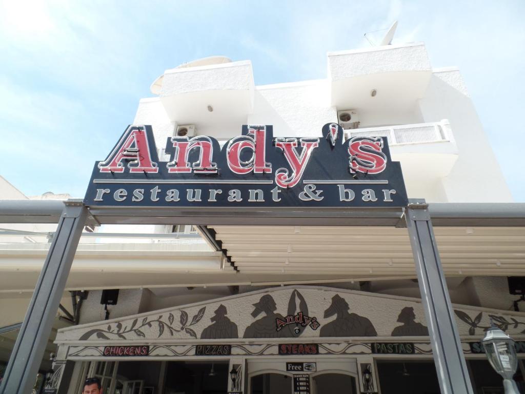 Certifikát, hodnocení, plakát nebo jiný dokument vystavený v ubytování Andy's Apart Hotel