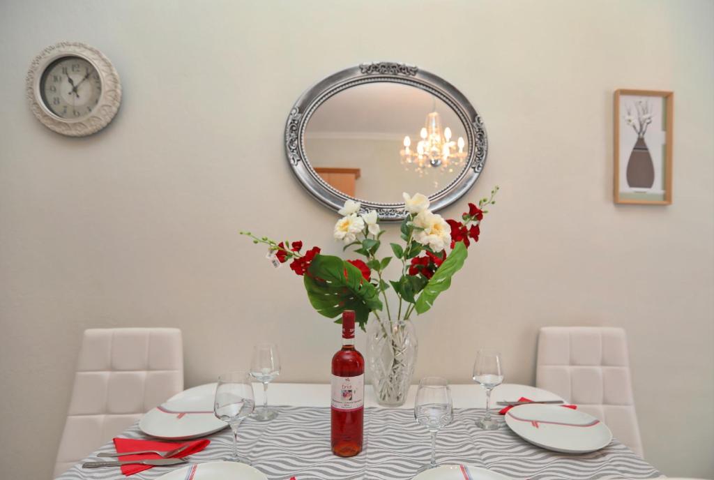 Fotografie z fotogalerie ubytování Dina's apartment in Iraklitsa v destinaci Nea Iraklitsa