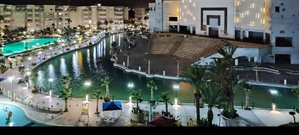 Bazén v ubytování Palm lake resort Folla Monastir nebo v jeho okolí