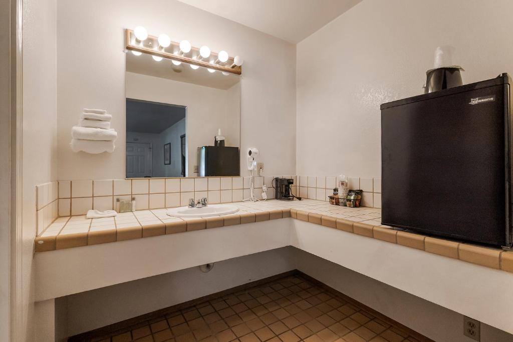 Northern Queen Inn - Queen Room