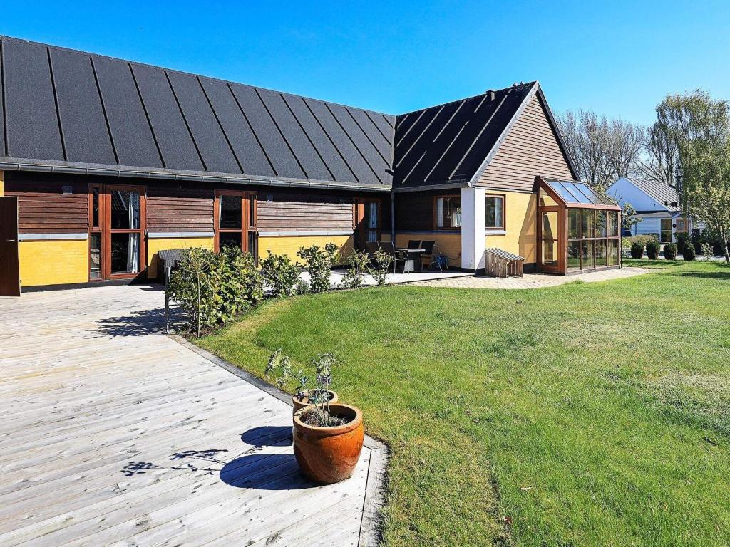 Zahrada ubytování 8 person holiday home in Skagen-By Traum