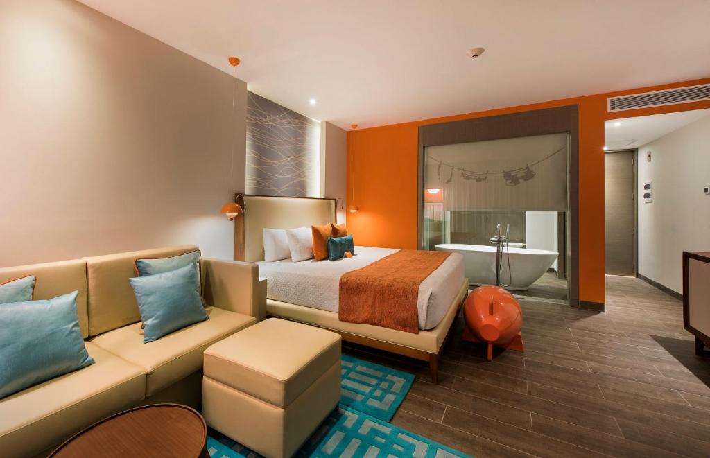 Nickelodeon Hotels & Resorts Punta Cana - Gourmet All Inclusive by Karisma - Pad Swim-Up Suite