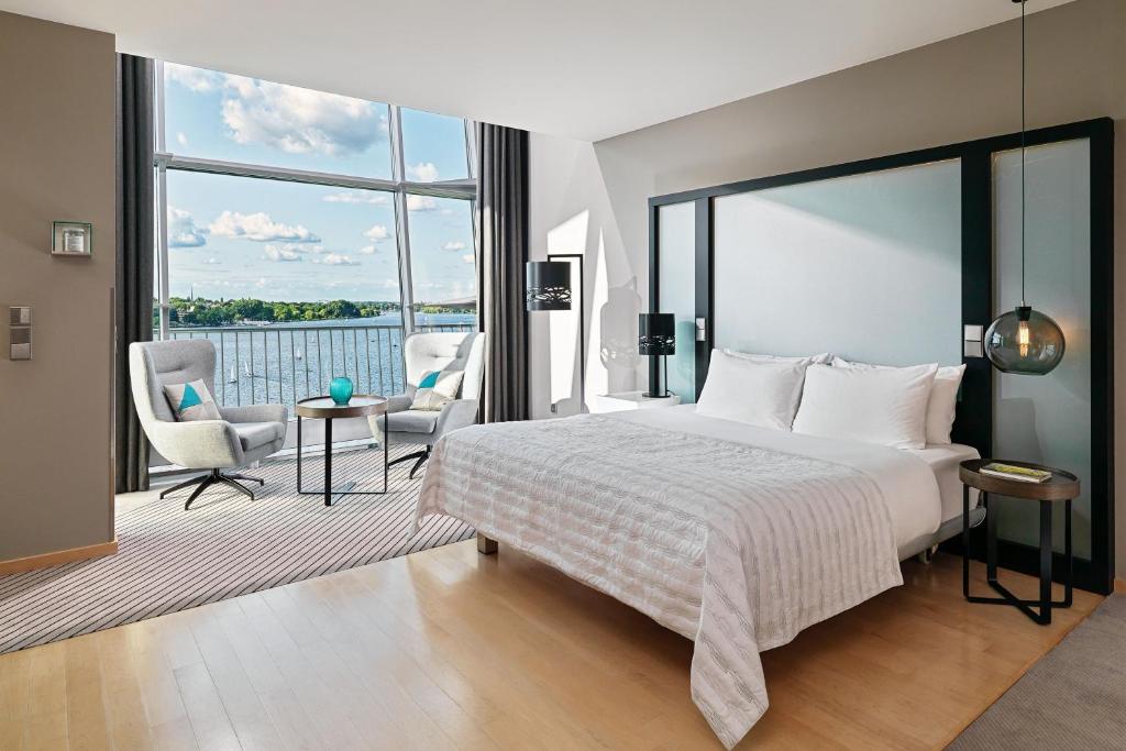 Le Méridien Hamburg - Resim 10