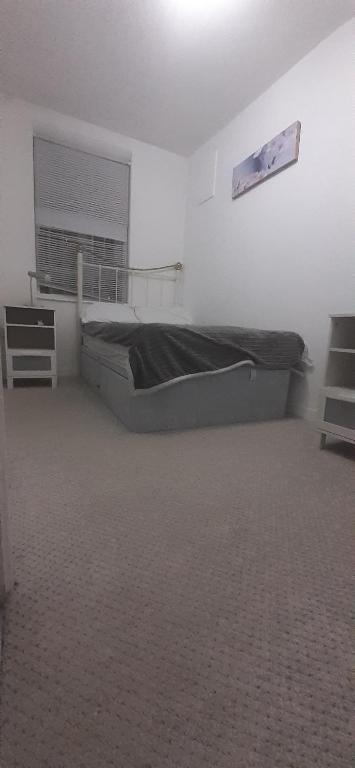 Double room close to portobello and westfield