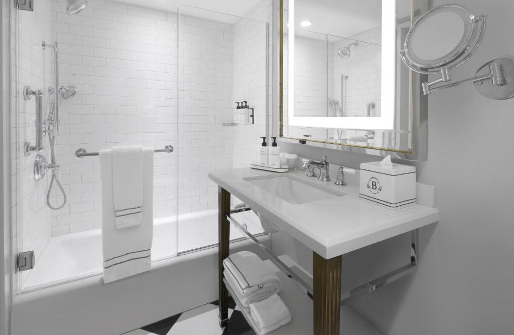 InterContinental New York Barclay Hotel by IHG - Classic Double Room With Two Double Beds