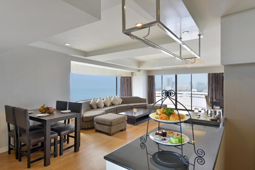 D Varee Jomtien Beach, Pattaya - Family Suite Ocean View