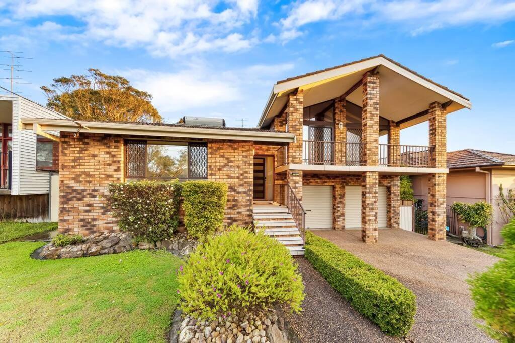 Captain’s Vintage House, The Entrance (updated prices 2024)