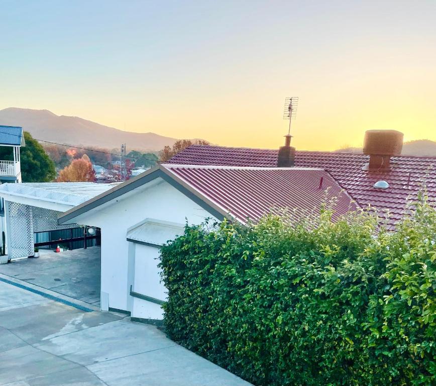 Chill on the Hill, Myrtleford Updated 2024 Prices