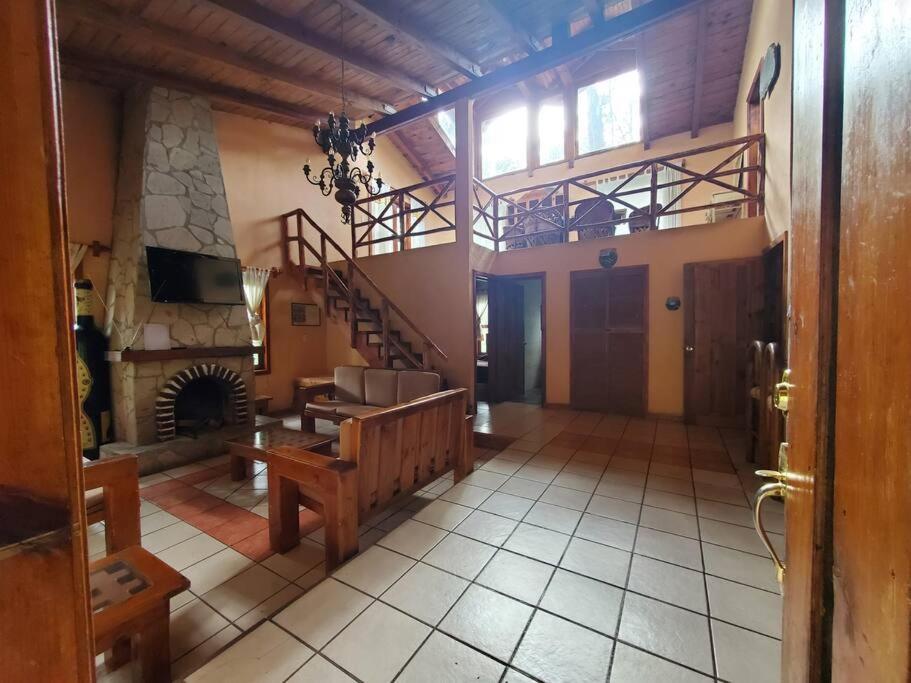 Fotografie z fotogalerie ubytování Cabaña rustica a 1km de cascada v destinaci Mazamitla