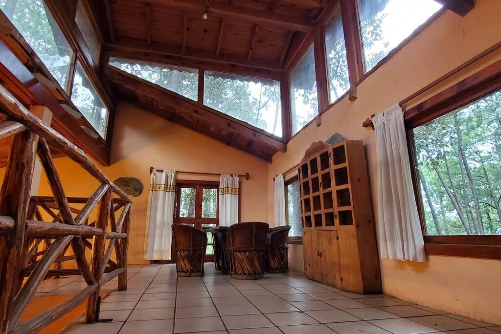 Fotografie z fotogalerie ubytování Cabaña rustica a 1km de cascada v destinaci Mazamitla