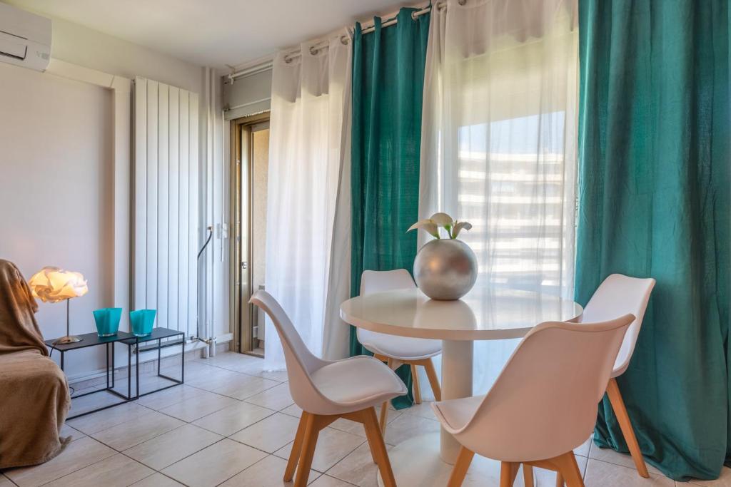Fotografia z galérie ubytovania STUDIO BORD DE MER v Cannes