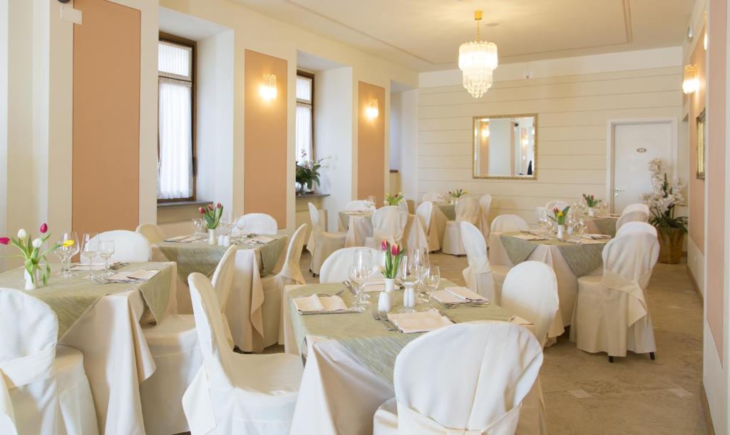 Restaurace v ubytování Hotel Belvedere San Gottardo by LVG Hotel Collection