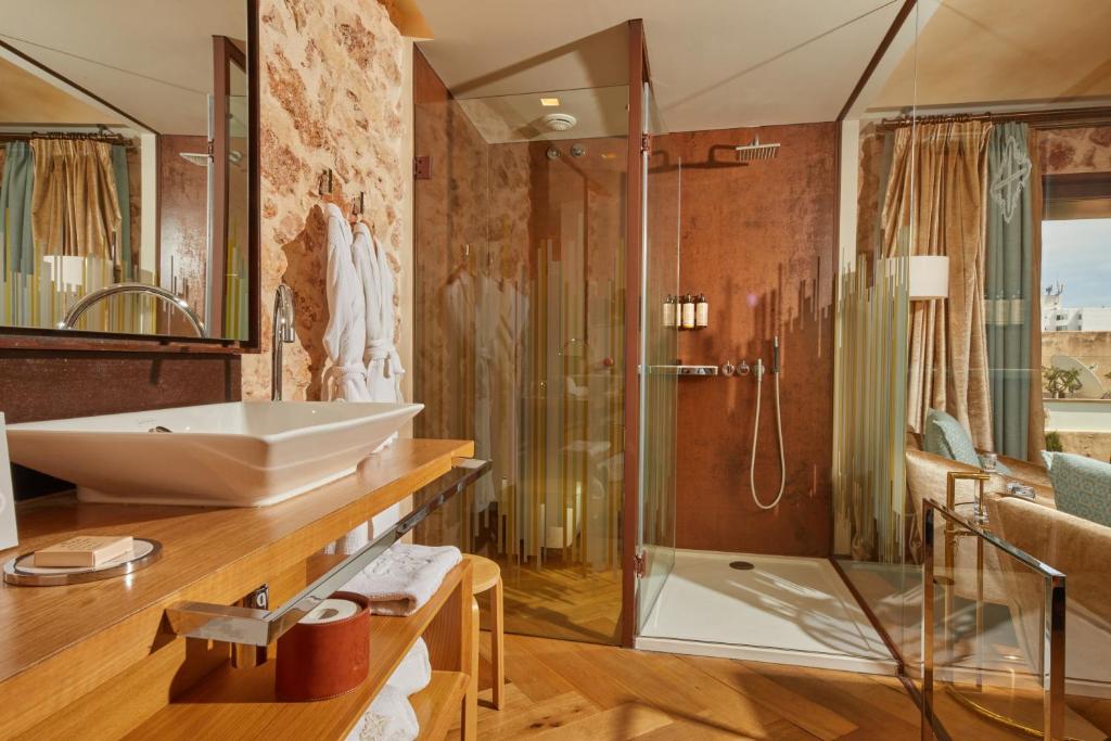Koupelna v ubytování Sa Creu Nova Petit Palais Art & Spa