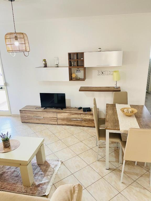 Mediterranean Sea Apartments - Imazhi 4