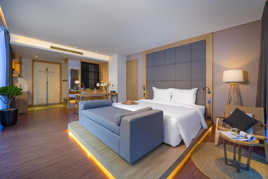 Panorama View Studio with Bathtub