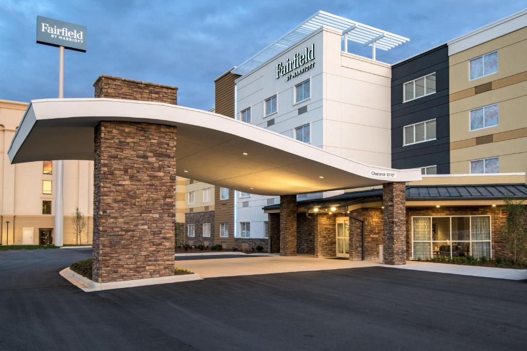 a rendering of the front of a hotel at Fairfield Inn & Suites by Marriott Hickory in Hickory