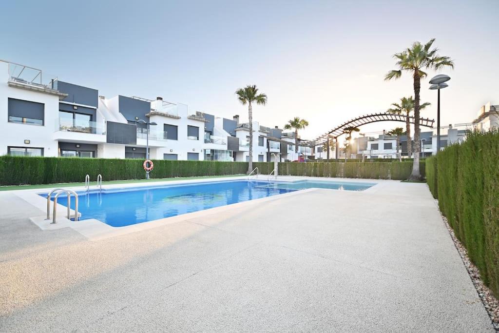 New flat, with roof terase&pool, Pilar de la Horadada ...