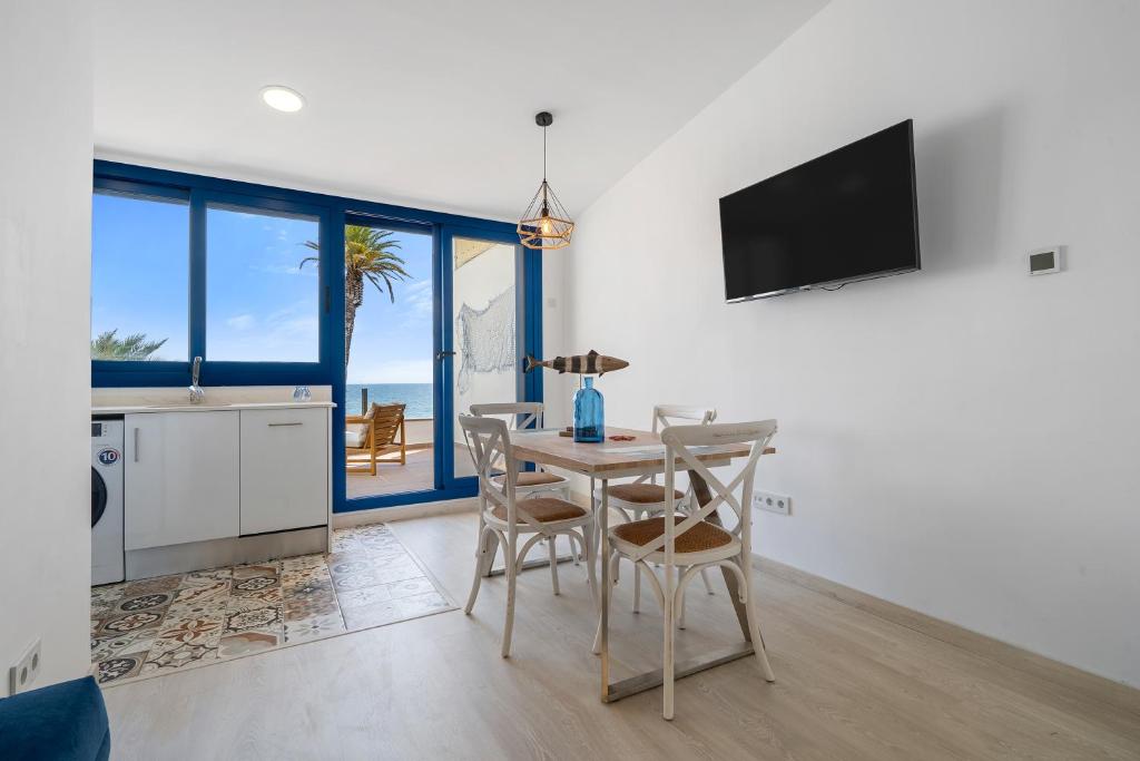 TV a/nebo společenská místnost v ubytování Calafellmar loft