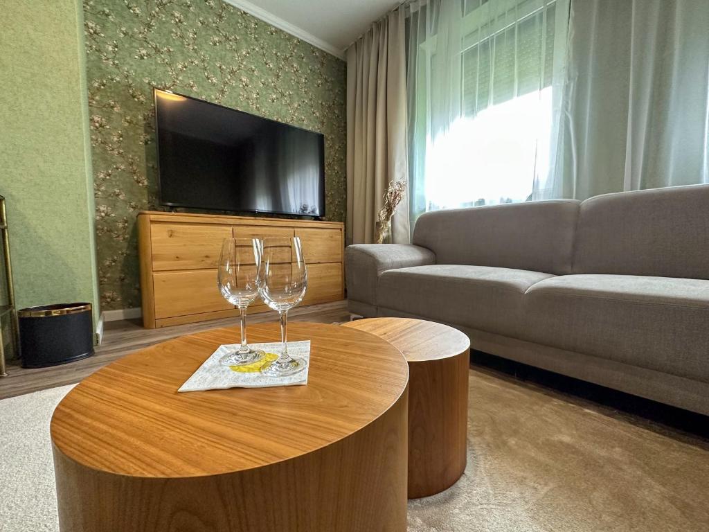 TV a/nebo společenská místnost v ubytování MILIA wine & event resort