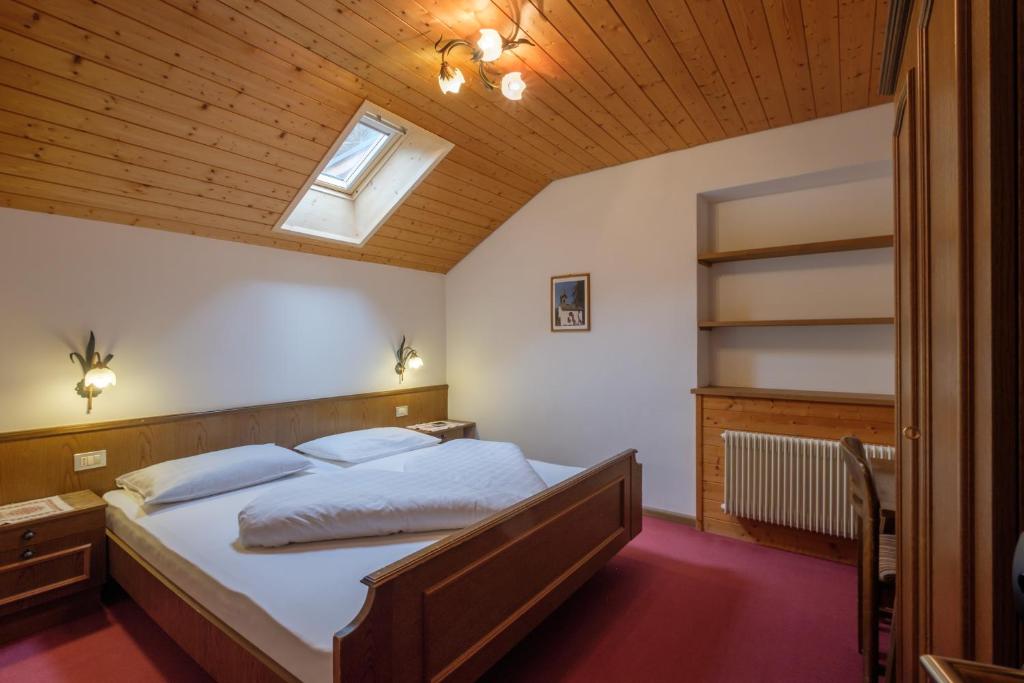 Postel nebo postele na pokoji v ubytování Gasthof Löwen