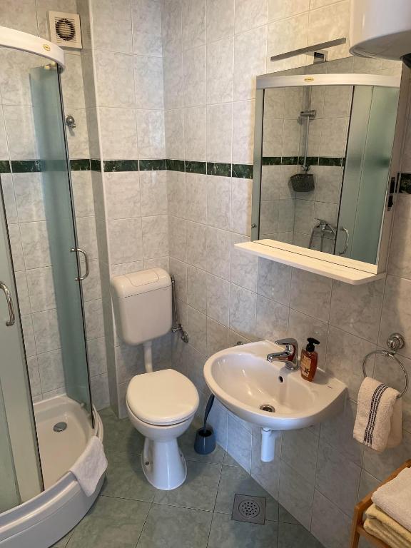 Kúpeľňa v ubytovaní Apartment Room Parčina