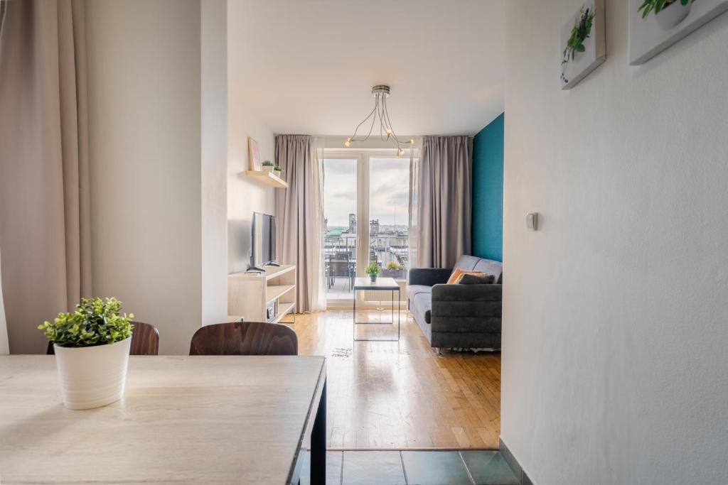 EA ApartHotel Melantrich - Apartment Superior With Terrace - 4 Pax