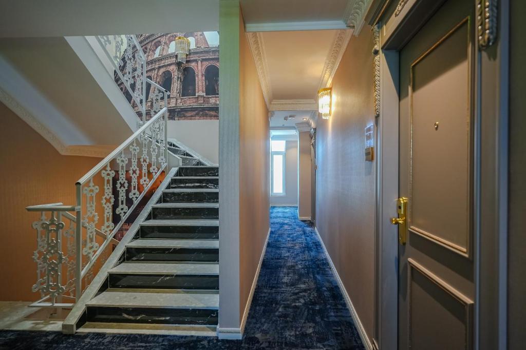 W Regal Boutique Hotel&Spa - Resim 28