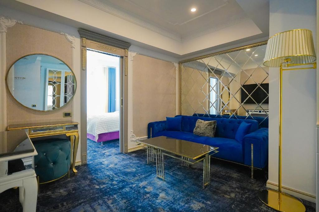 W Regal Boutique Hotel&Spa - Resim 42