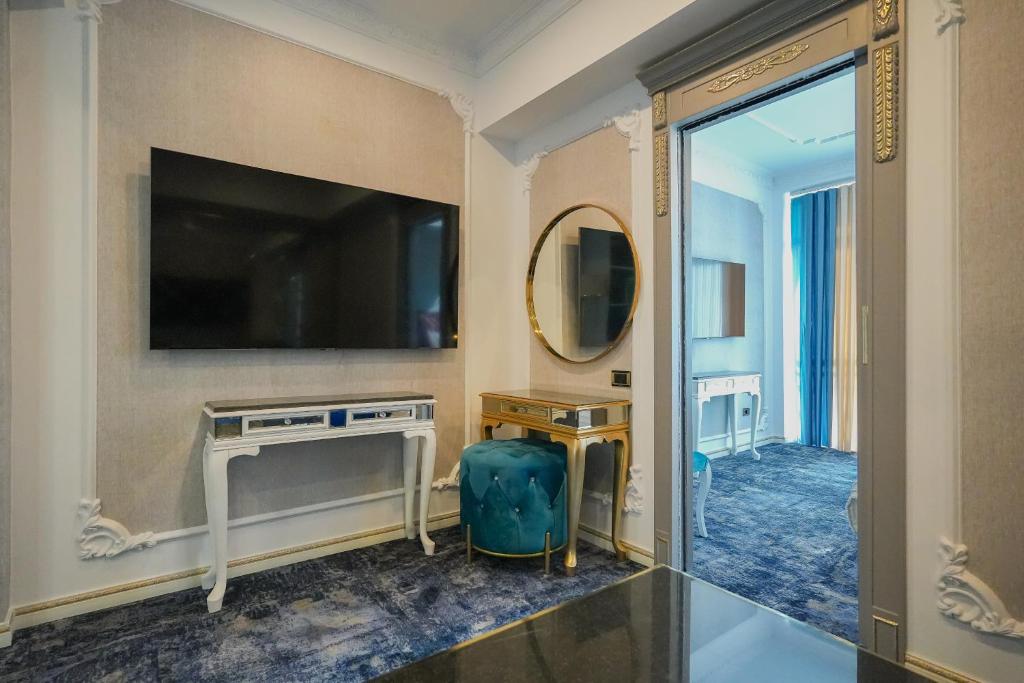 W Regal Boutique Hotel&Spa - Resim 43