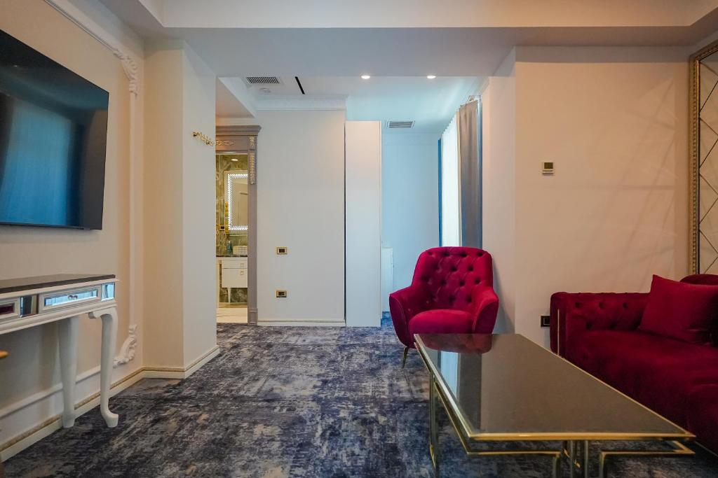 W Regal Boutique Hotel&Spa - Resim 45