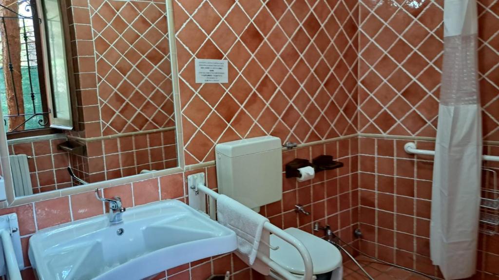 Koupelna v ubytování Antico Borghetto - Casa Vacanze