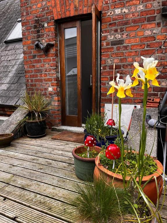 Um jardim em Charming City Townhouse