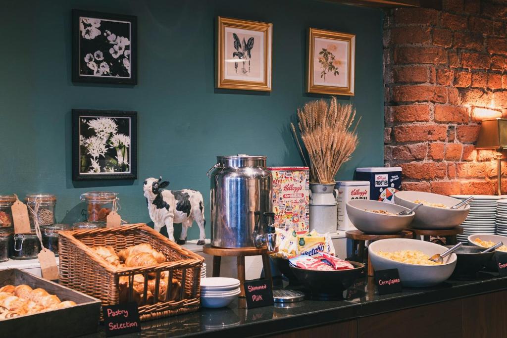 Manchester Marriott Victoria & Albert Hotel - Resim 36