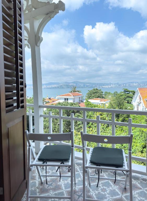 Laden Palas Prince's Island Historical Mansion - Deluxe Double Room With Balcony And Sea View