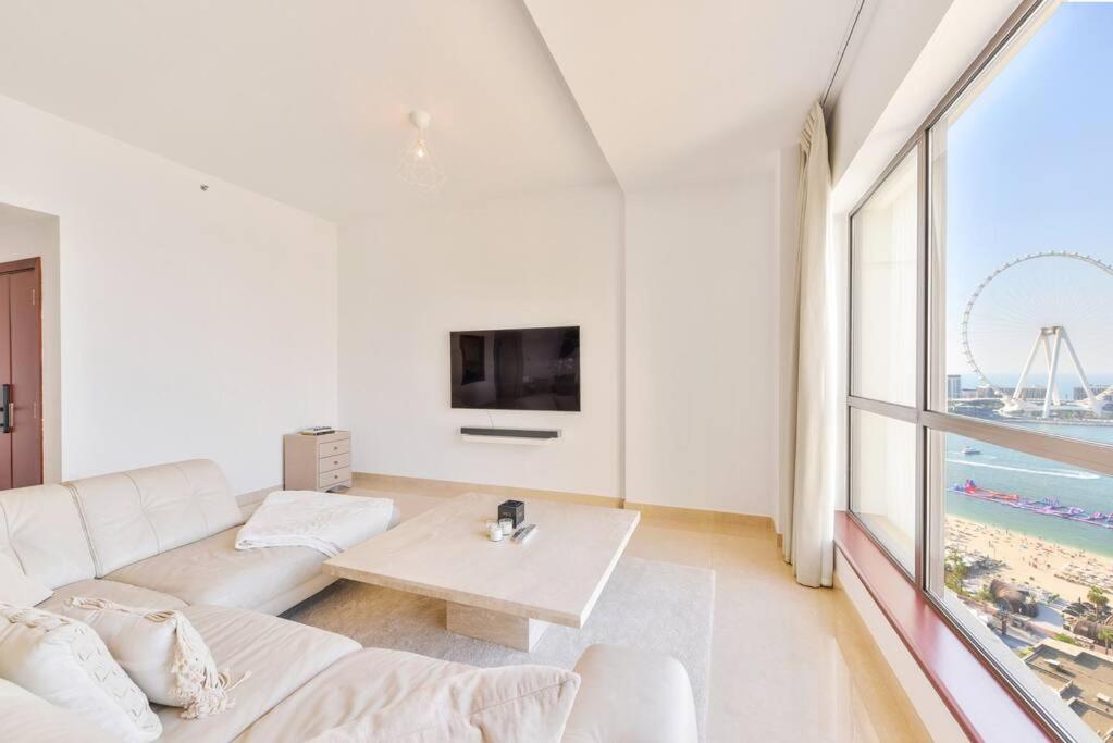 NEW! Luxurious 4 bedroom and stunning views at JBR