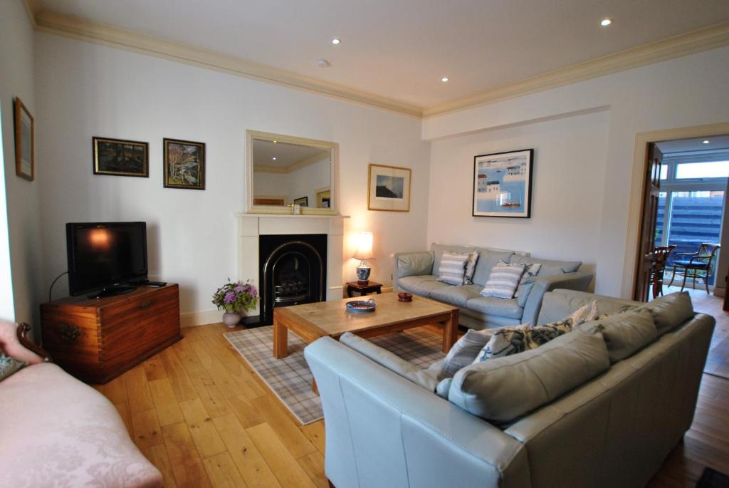 Posezení v ubytování 2 Melville Terrace Anstruther