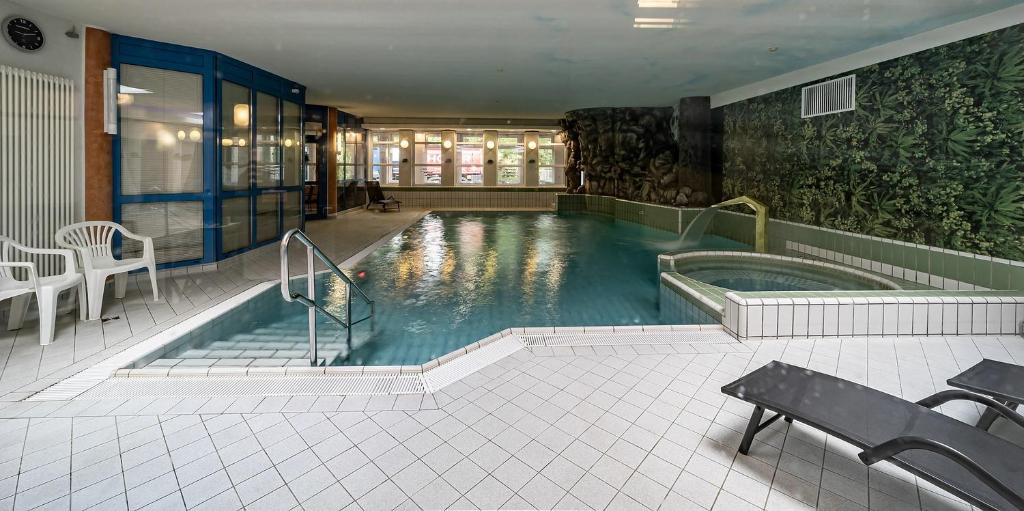 Bazén v ubytování Appartement-Hotel-Anlage Tannenpark nebo v jeho okolí
