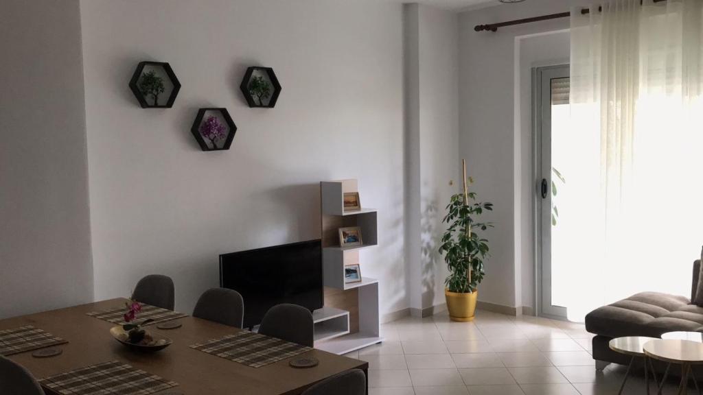 Lion's Apartments Vlora - Imazhi 5