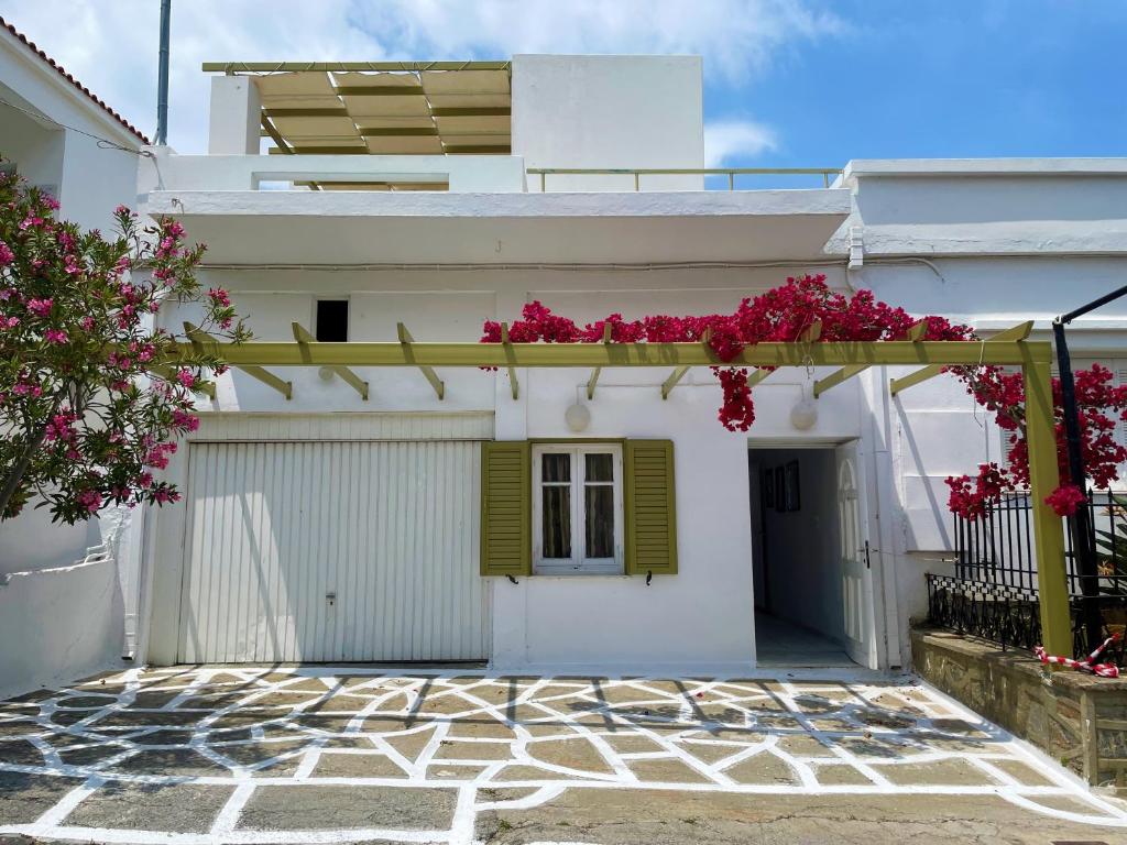 Gallery image of Afroessa apartments in Mesariá