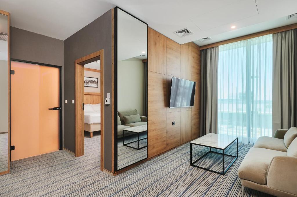 Courtyard by Marriott Warsaw Airport - Resim 10