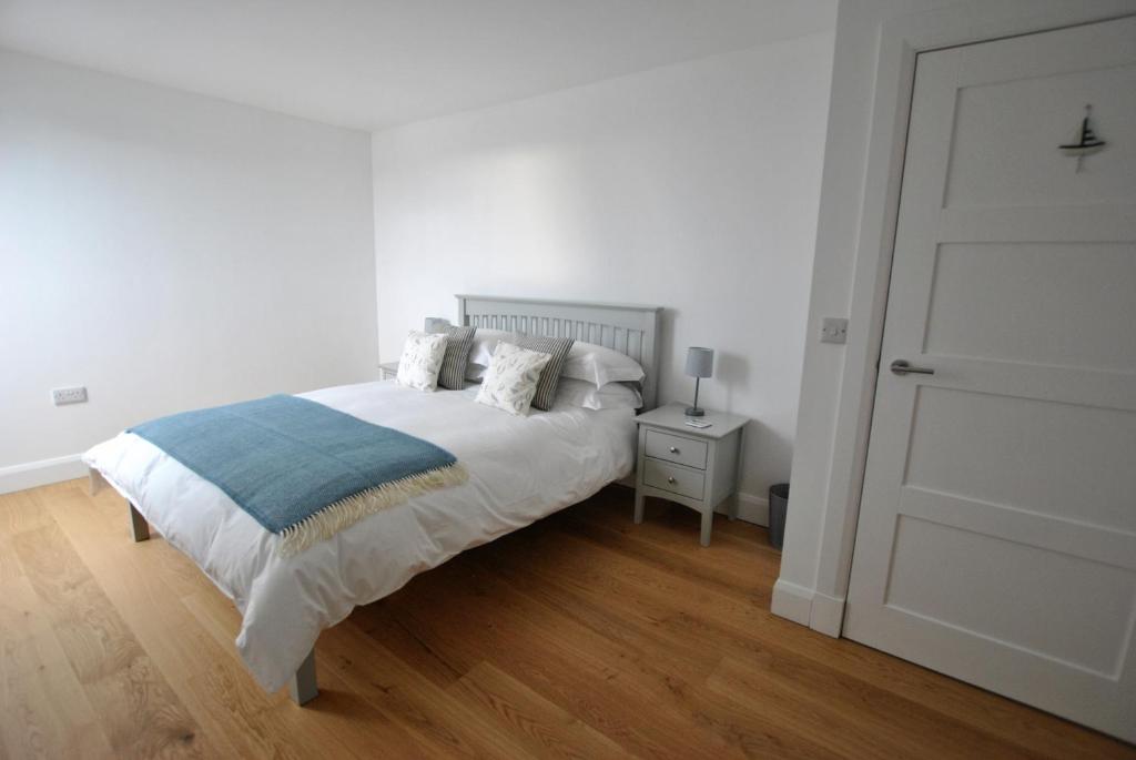 Postel nebo postele na pokoji v ubytování Walters Neuk Anstruther- luxury coastal home