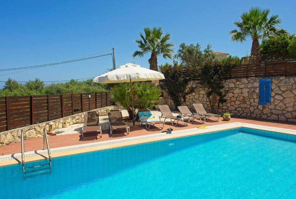 Bazén v ubytování Villa Petalouda Stunning Villa in Tragaki Zante nebo v jeho okolí