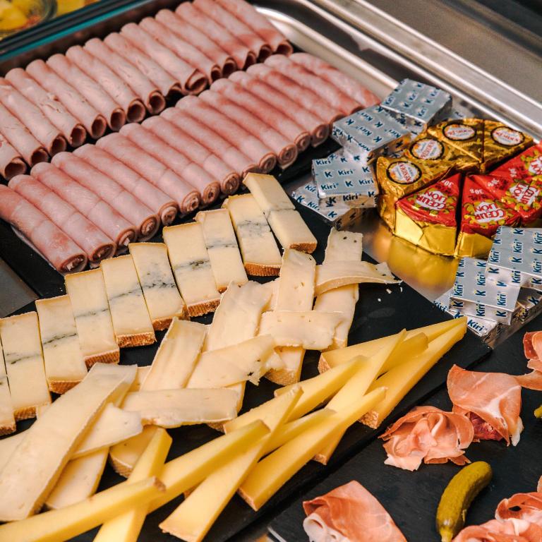 Hôtel Akena Reims Bezannes - Resim 9