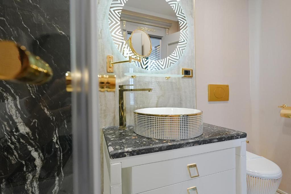 W Regal Boutique Hotel&Spa - Resim 34