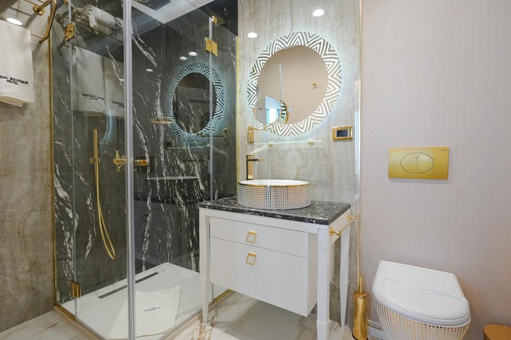 W Regal Boutique Hotel&Spa - Resim 39