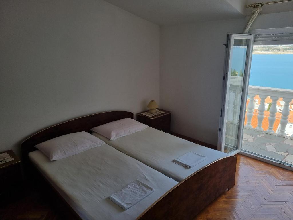 Posteľ alebo postele v izbe v ubytovaní Villa Nena in central Dalmatia