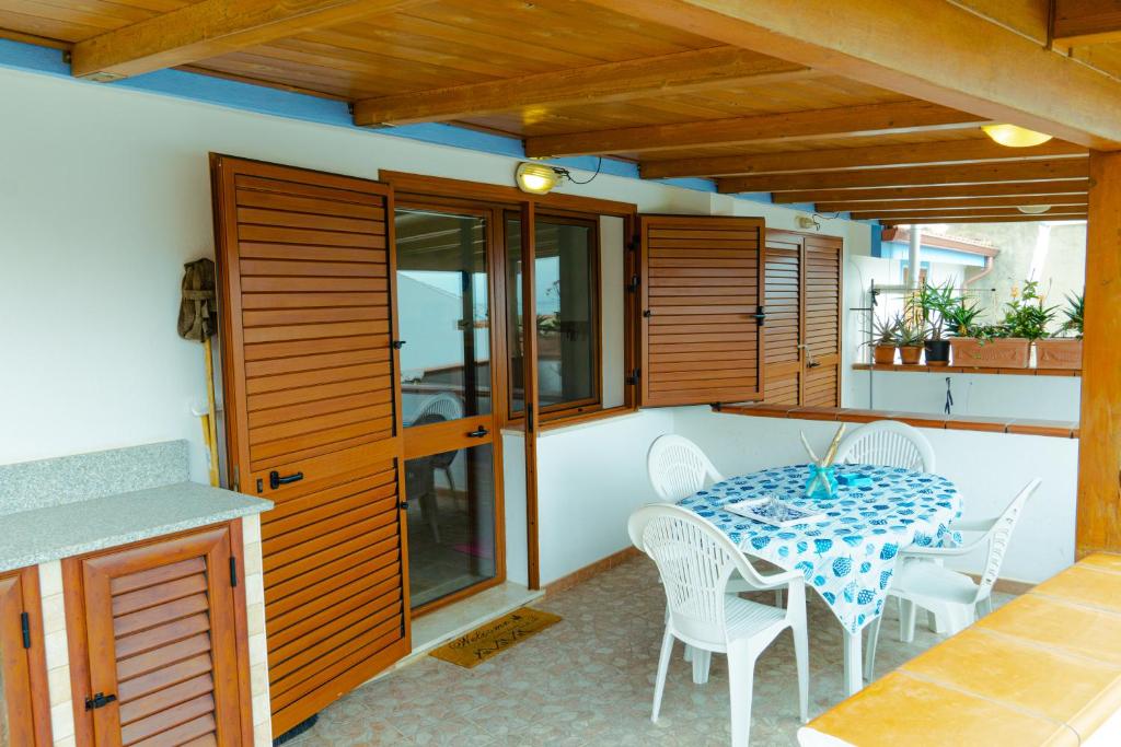 Calasetta Comfy Apartment - Spazioso Apt con Terrazza