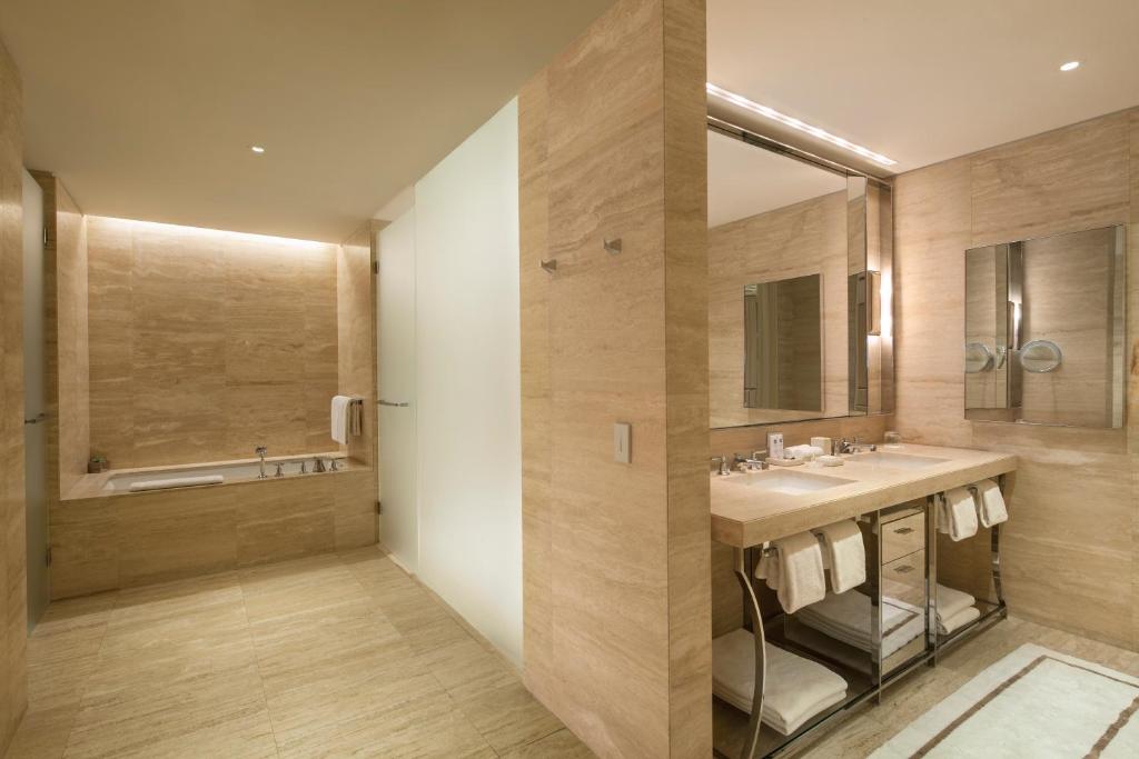 The St. Regis Bal Harbour Resort - 