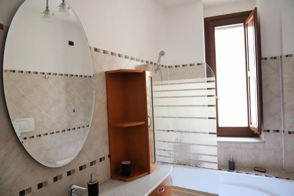 A bathroom at B&B Il Grifone