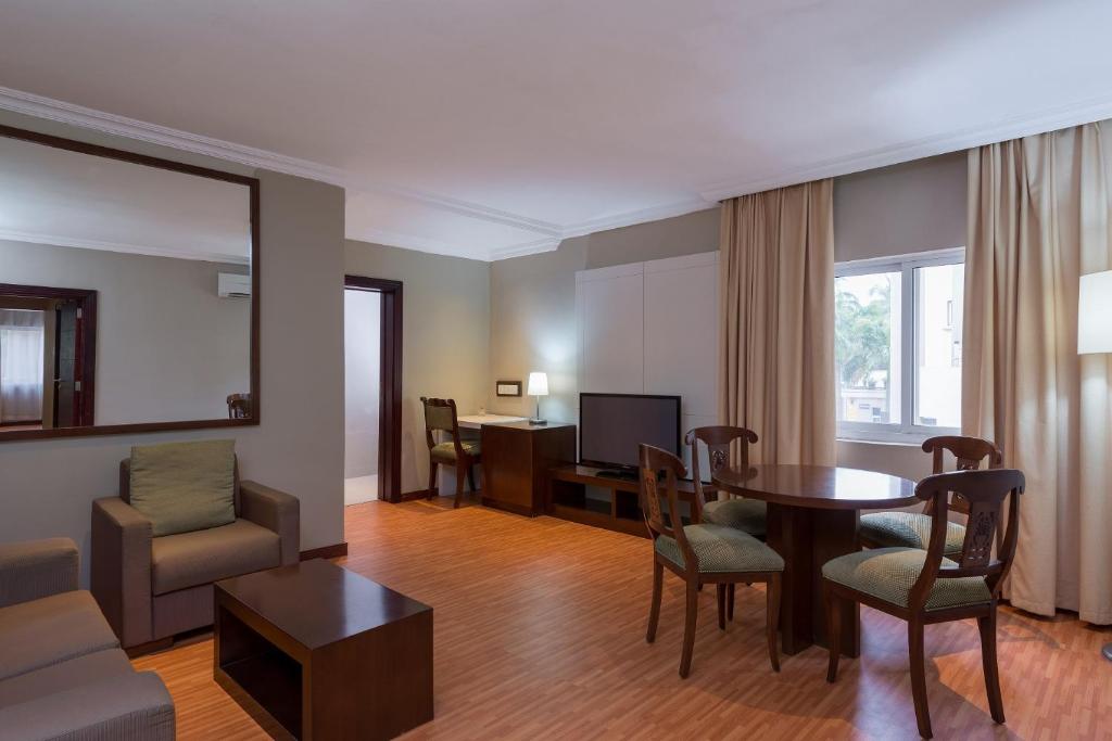 Posezení v ubytování Park Inn by Radisson, Lagos Victoria Island